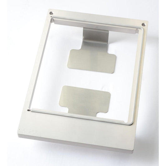 Die Duni GmbH Kassette DF10/20 f. Pappbox ist ein rechteckiger Metallrahmen (1200 ml, L) mit zwei flachen Platten im Inneren und kleinen Ecklöchern, perfekt für die kompakte Aufbewahrung, abgebildet auf weißem Hintergrund.