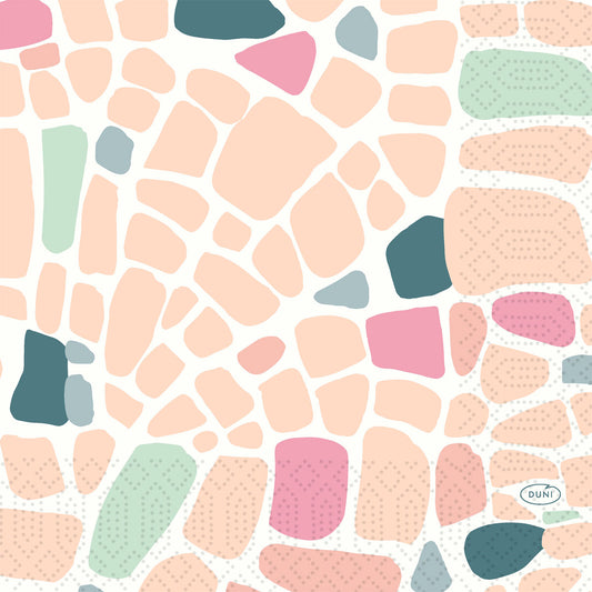 Abstrakte Illustration von unregelmäßigen pastellfarbenen Formen - Pfirsich, Rosa, Grün, Teal - mit Mosaikanordnung und leichten Punktmustern, inspiriert von den Serv.33x33 3lg 1/4 Ocean Pebbles Dekorative Papierservietten (50 Stück) der Duni GmbH, Größe 33x33 cm.