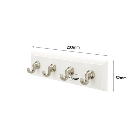 Die Command™ Schlüsselleiste in Quarz, HOM18-Q von 3M Deutschland GmbH ist eine weiße, wandmontierte Leiste mit vier silbernen Haken (203x52mm, 38mm Hakenabstand) für Schlüsselaufbewahrung und einfache Montage in jedem Raum.