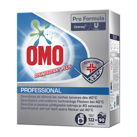 Ausgestellt ist eine Packung Omo Professional Disinfectant Plus, Desinfektionswaschmittel (8550 g) von Diversey Deutschland GmbH & Co. OHG. Die Verpackung hebt die Wirksamkeit bei der Entfernung hartnäckiger Flecken bei 40 °C hervor und enthält die Logos von Unilever und Diversey sowie Gebrauchsanweisungen.