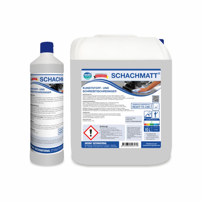 Abgebildet sind zwei Gebinde des Arcora Schachmatt Kunststoff- und Schreibtischreinigers der Arcora International GmbH - eine Flasche und ein 10-Liter-Kanister - beide mit blau-weißen deutschen Etiketten mit Produktinformationen, Anweisungen und Sicherheitshinweisen.