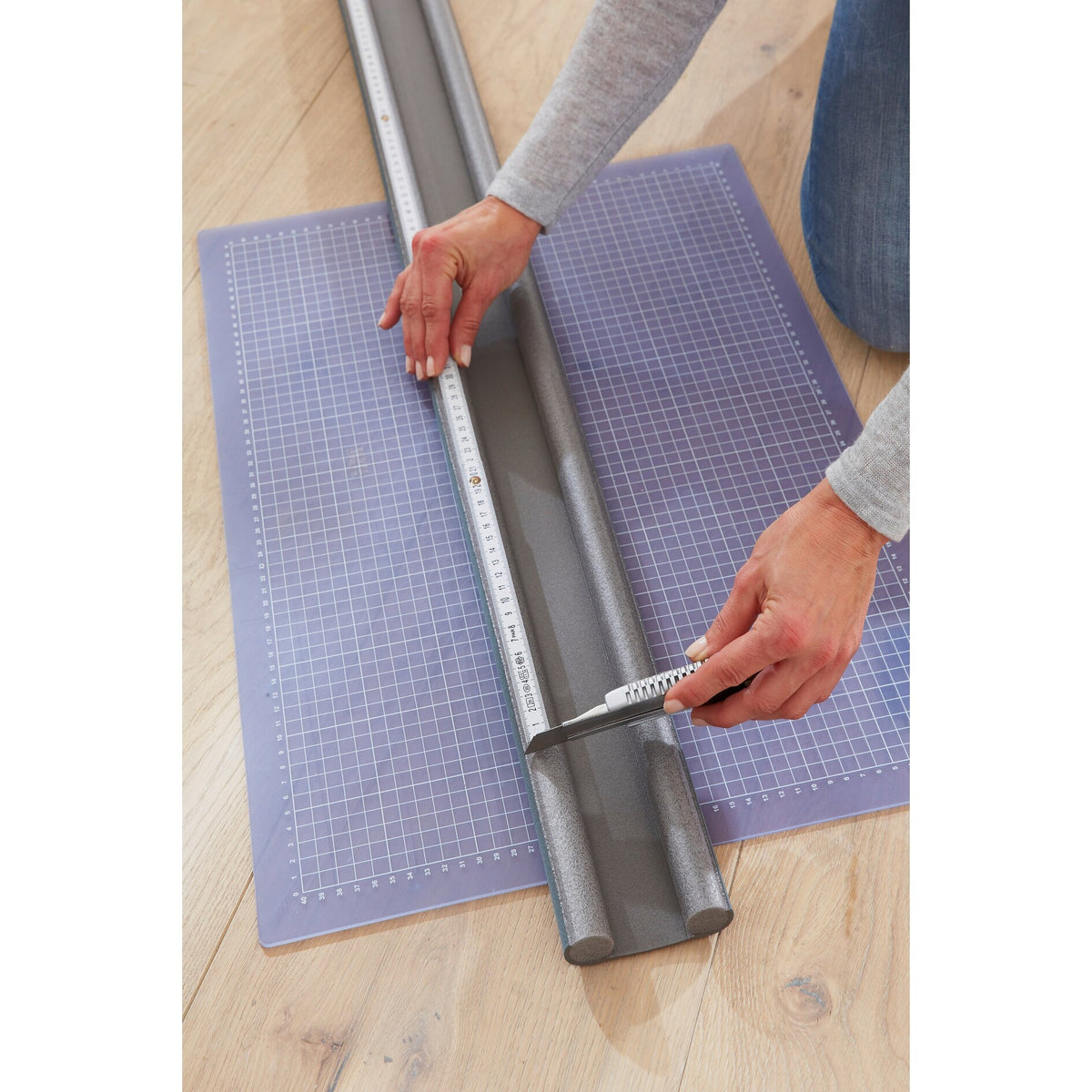 tesa INSULATION Türbodendoppeldichtung, 0,95 m x 25 mm – Anwendung