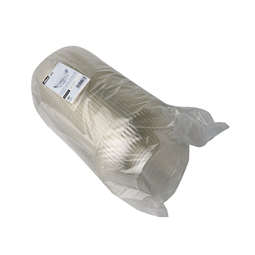 Μια σφραγισμένη πλαστική συσκευασία περιέχει μια στοίβα από διαφανή, στρογγυλά Starpak 50 μπολ σαλάτας R-PET με λευκή πλευρική ετικέτα, προσφέροντας έτσι μια φιλική προς το περιβάλλον επιλογή για τις συναντήσεις σας.