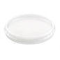 Ένα διαφανές, στρογγυλό καπάκι PP (101x101 mm) της Duni GmbH, απεικονίζεται σε ένα απλό λευκό φόντο. Το καπάκι για 156421-25 είναι ανθεκτικό και ιδανικό για συσκευασίες - έρχεται σε συσκευασία των 50 τεμαχίων για αξιόπιστο κλείσιμο.