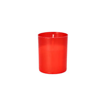 Ένα κόκκινο PAPSTAR κερί τάφου "Stundenbrenner" (Ø 5 cm, 6,5 cm ύψος, συσκευασία 4 τεμαχίων), αχρησιμοποίητο σε κυλινδρική βάση, βρίσκεται στο κέντρο ενός απλού λευκού φόντου - ένα κλασικό προϊόν της PAPSTAR GmbH.