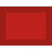 Ein rotes Quadrat, das an die Dunicel-Tischsets 30 x 40 cm Linnea rot der Duni GmbH erinnert, mit einem strukturierten Gittermuster, ist auf einem dunkleren roten Hintergrund zentriert. Ein kleines Duni-Logo erscheint diskret in der unteren rechten Ecke.