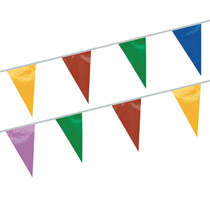 Δύο γιρλάντες σημαιών της PAPSTAR GmbH σε κίτρινο, κόκκινο, πράσινο, μπλε και μωβ κρέμονται σε επαναλαμβανόμενο μοτίβο. Κατασκευασμένες από αδιάβροχη μεμβράνη, είναι τέλειες για υπαίθριες εκδηλώσεις.