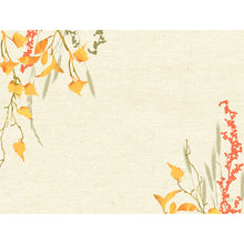 Papier-Tischsets 30x40cm Fall Beauty von Duni GmbH: Texturierter beiger Hintergrund, orange-gelbe Herbstblätter, grüne Stiele und rote Beeren in den Ecken-perfekt für herbstliche Tischdekoration. Packung mit 250 Stück.