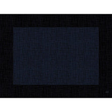 Ein großes dunkles Rechteck mit einem strukturierten Raster, das den Stil der Bio-Dunicel-Sets 30x40 Linnea schwarz der Duni GmbH aufgreift, ist auf einem schwarzen Hintergrund mit einem dezenten Raster zentriert. Auf dem Bild sind keine Objekte oder Texte zu sehen.