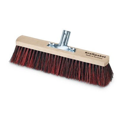 Η επαγγελματική βούρτσα Nölle Saalbesen Arenga/Elaston Meisterqualität έχει ένα φαρδύ κεφάλι με πυκνές μαύρες και κόκκινες τρίχες, ένα σταθερό ξύλινο μπλοκ και μια μεταλλική υποδοχή για κοντάρι. Δεν περιλαμβάνεται κοντάρι. Ετικέτα "Kraftpaket Made in Germany". Από την Nölle Profi Brush Βούρτσες & Τεχνολογία Πινέλων e.K.