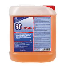 Ein 5-Liter-Kunststoffbehälter des Dr. Schnell SC FLÜSSIG Graffitientferners der DR.SCHNELL GmbH & Co. KGaA, gefüllt mit orangefarbener Flüssigkeit und beschriftet mit mehrsprachigen Produktangaben und Sicherheitshinweisen zur Graffitientfernung.