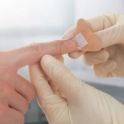 Leukoplast Elastic, ταινίες για τα δάχτυλα – στη χρήση