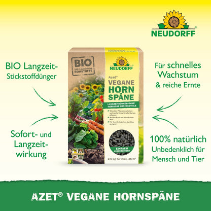 Το Azet Vegane Hornspäne από το Neudorff Shop απεικονίζεται σε πράσινο φόντο, με κείμενο που διαφημίζει τις βιολογικές, veganικές, μακράς διάρκειας και 100% φυσικές ιδιότητες για ασφαλή ανάπτυξη φυτών.