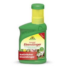 Ένα πράσινο πλαστικό μπουκάλι Neudorff Shop Ferramin Eisendünger με κίτρινο καπάκι φέρει στην ετικέτα την επιγραφή "φυσικό λίπασμα σιδήρου" και προορίζεται ως λίπασμα σιδήρου και γκαζόν για καλλωπιστικά φυτά και γκαζόν κατά της έλλειψης αζώτου.