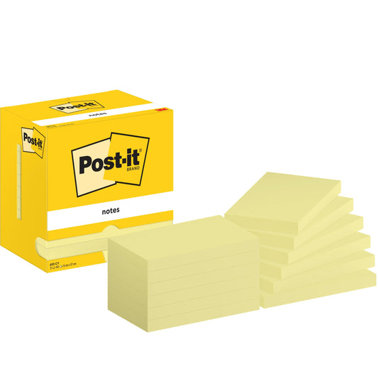 Eine gelbe Schachtel der 3M Deutschland GmbH Post-it® Notes (76 mm x 127 mm, 100 Blatt/Block, 12 Blöcke/Karton, gelb) ist neben neun einzelnen Stapeln gelber Post-it Blöcke in einer Reihe abgebildet.