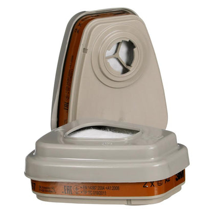 Δύο μπεζ ορθογώνιες 3M™ Σετ φίλτρων 6003-1SP κασέτες (A2P3, 2x6055, 2x5935, 2x501) της 3M Deutschland GmbH φιλτράρουν οργανικούς ατμούς και σωματίδια σε μάσκες προστασίας. Η συσκευασία περιλαμβάνει ένα σετ.