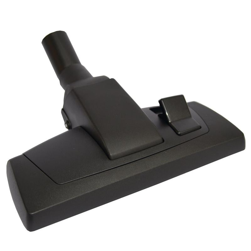 Η Premium Universalstaubdüse 28 cm (Μαύρο) από την Diversey Deutschland GmbH & Co. OHG είναι ένα μαύρο ακροφύσιο δαπέδου με ορθογώνια βάση 28cm, ποδομοχλό και κατάλληλο για σωλήνες αναρρόφησης 32mm. Η συσκευασία περιέχει 1 κομμάτι.