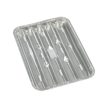 Das Foto zeigt eine rechteckige Einweg-Aluminiumschale (1,4 x 16,3 x 22,7 cm) von Starpak 10 Grillschalen mit erhabenen Rippen und gewelltem Rand aus strapazierfähiger Folie auf weißem Untergrund. Die Packung enthält 10 Stück.