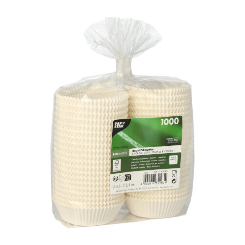 Σε μια διαφανή πλαστική σακούλα υπάρχουν 1.000 PAPSTAR 1000 φορμάκια της PAPSTAR GmbH, με πράσινη ετικέτα με λεπτομέρειες προϊόντος και πιστοποιήσεις.