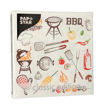 PAPSTAR 20 Servietten, 3-lagig, 33x33cm, mit BBQ-Motiven wie Grill und Kochmütze. "PAP STAR" Logo in der Ecke, "classic edition" am Rand. Von PAPSTAR GmbH, Design Set 1.