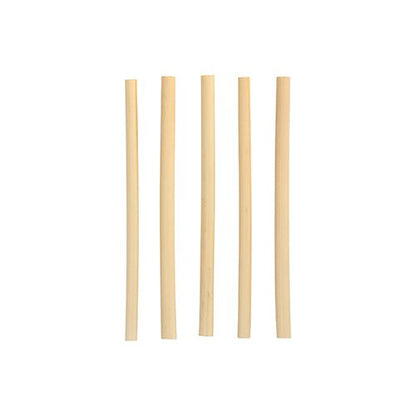 Πέντε PAPSTAR κοκτέιλ καλαμάκια από καλάμι "pure" (15 cm, Ø 7 mm) της PAPSTAR GmbH είναι τοποθετημένα κάθετα σε ένα απλό λευκό φόντο και αναδεικνύουν τα κομψά και φιλικά προς το περιβάλλον, βιοδιασπώμενα καλαμάκια.