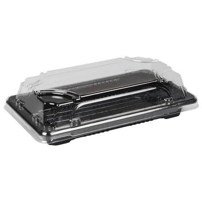 Η Abena Re-Seller GmbH Sushi-to-go Kombi-Pack είναι ένα μαύρο, ορθογώνιο δοχείο τροφίμων από πλαστικό με διαφανές καπάκι με μεντεσέ, κλειστό και άδειο, ιδανικό για φρέσκο σούσι ή για φαγητό στο δρόμο, απεικονίζεται σε απλό λευκό φόντο.