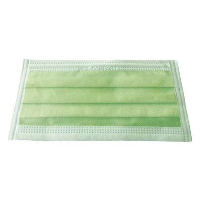 Απεικονίζεται μια μεμονωμένη ανοιχτόχρωμη πράσινη μάσκα AMPri MED-COMFORT OP zum Binden Typ IIR της AMPri Handelsgesellschaft mbH. Αυτή η μάσκα OP διαθέτει τρεις πτυχές, θηλιές για τα αυτιά και ορατές ραφές στις άκρες. Το υλικό φαίνεται να είναι ένας συνδυασμός υφάσματος και λιωμένου υλικού.