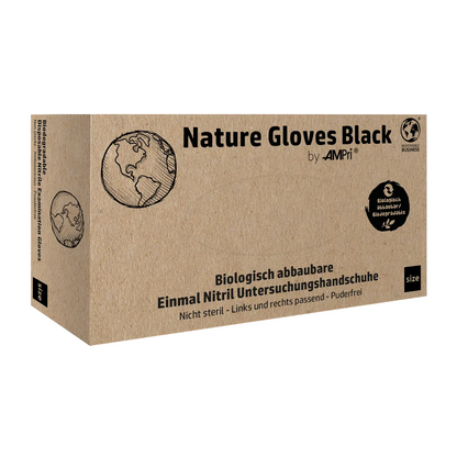 Ένα κουτί με την επιγραφή «AMPri Nature Gloves BLACK Nitrilhandschuhe Biologisch abbaubar» της AMPri Handelsgesellschaft mbH εκτίθεται. Περιέχει εικόνες ενός πλανήτη και ένα λογότυπο για βιολογική αποδομή. Το γερμανικό κείμενο στο κουτί περιγράφει αυτά τα μαύρα βιολογικά αποδομούμενα γάντια νιτριλίου και υπογραμμίζει την υψηλή αντοχή τους σε χημικά και βιολογική προστασία.