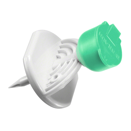 Μια πινέζα B.Braun Mini-Spike® από B. Braun Deutschland GmbH & Co. KG σε πράσινο-λευκό πλαστικό σχέδιο με επίπεδη, στρογγυλή άνω επιφάνεια και αιχμηρό άκρο· η κάτω επιφάνεια είναι κατασκευασμένη έτσι ώστε να αποτρέπεται η βαθιά διείσδυση στις επιφάνειες.