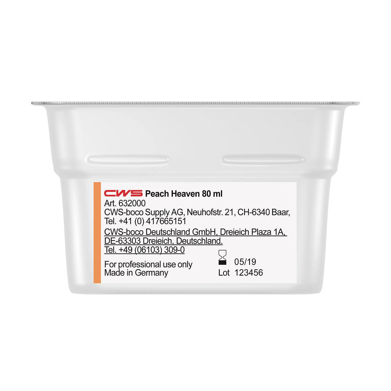 Μια κοντινή λήψη ενός λευκού δοχείου CWS ParadiseLine άρωμα χώρου για διανομέα αρώματος Paradise Air Bar, με πληροφορίες προϊόντος, στοιχεία εταιρείας, "Κατασκευάζεται στη Γερμανία" και ένα διαφανές καπάκι. Κατάλληλο για συστήματα αρωματισμού χώρων.