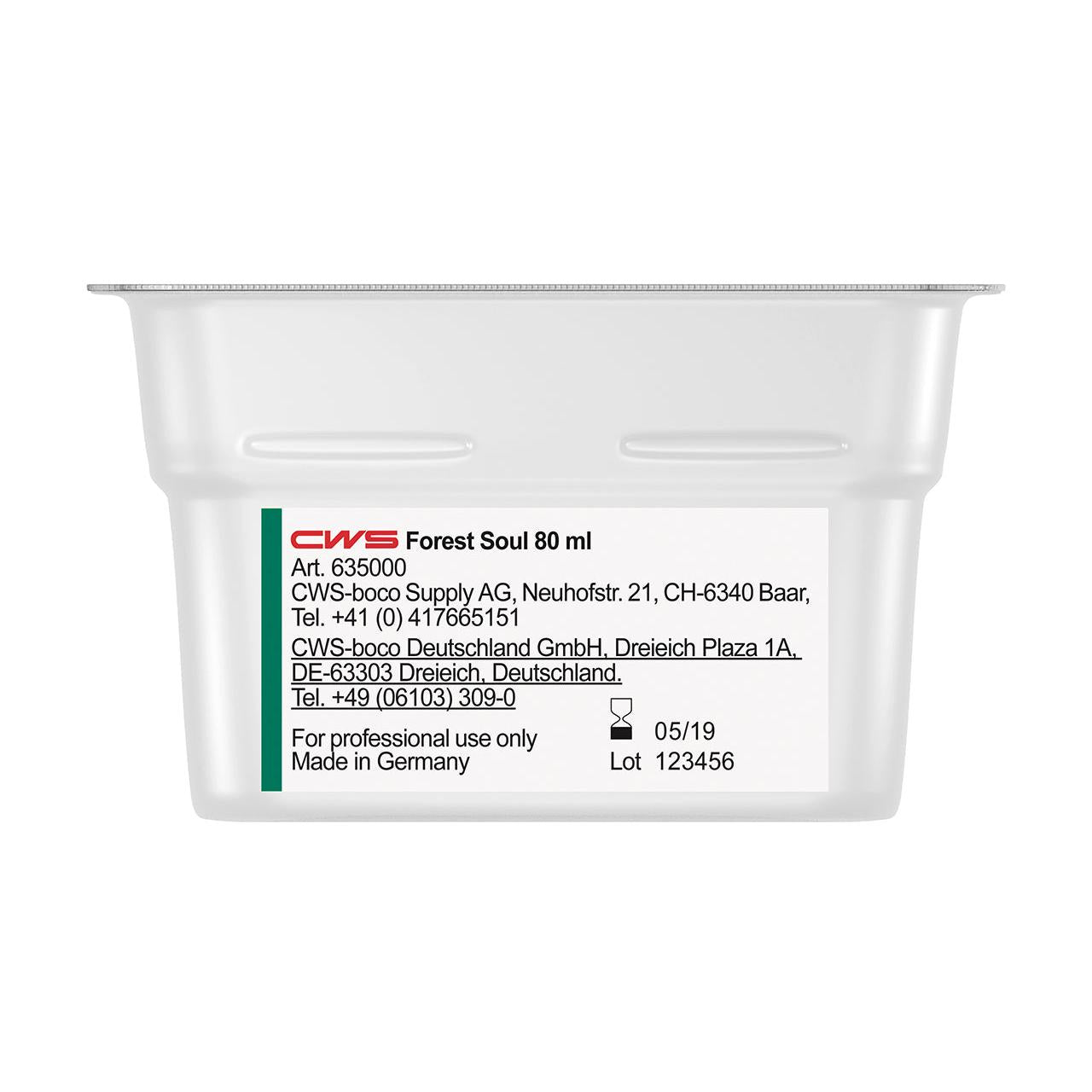 Ένα ορθογώνιο λευκό δοχείο με την επιγραφή "CWS ParadiseLine άρωμα χώρου για διανομέα αρώματος Paradise Air Bar" από την CWS εμφανίζει σε μια λευκή ετικέτα πληροφορίες προϊόντος και εταιρείας, στοιχεία επικοινωνίας, ημερομηνία κατασκευής (05/19) και αριθμό παρτίδας (123456).