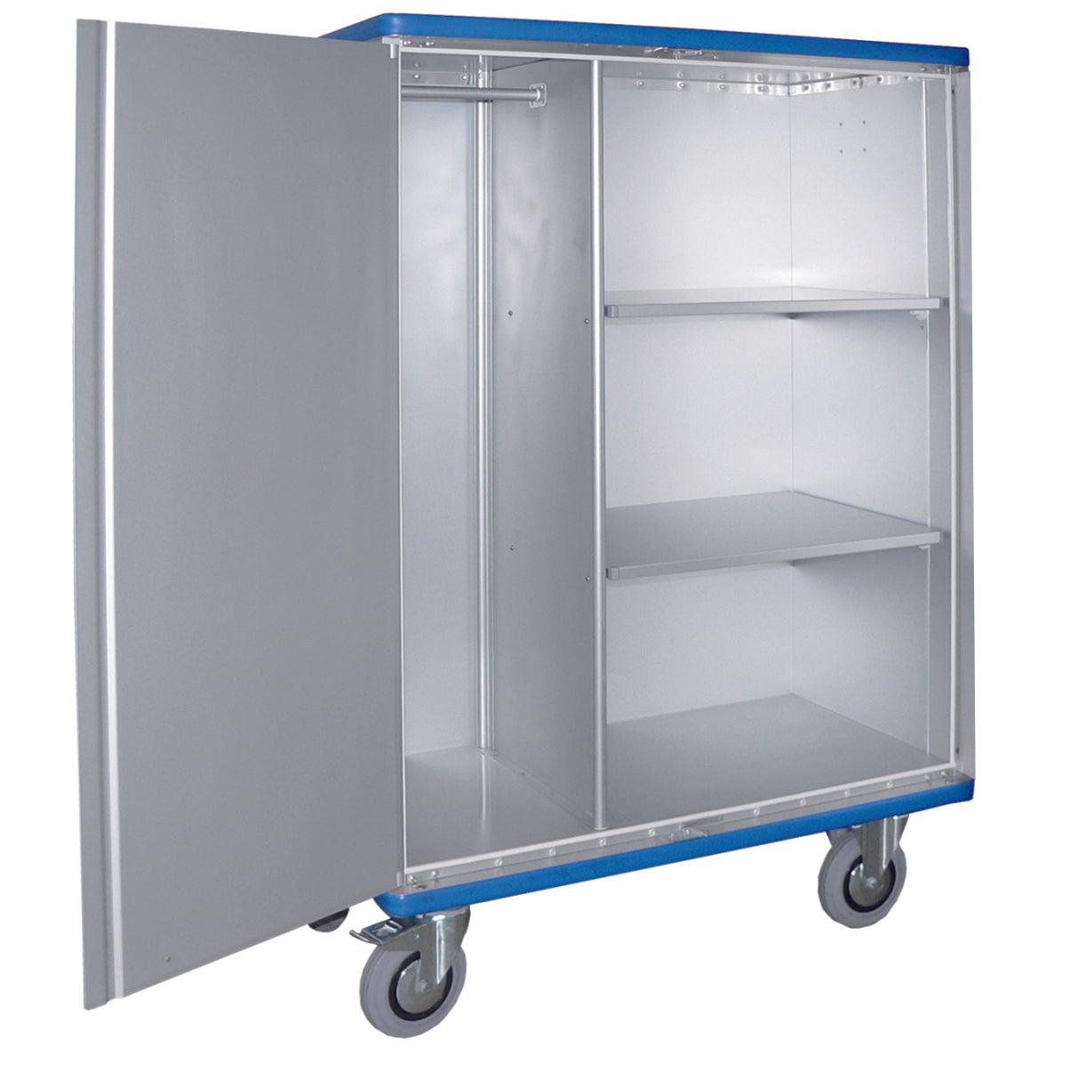 Der Novocal Schrankwagen aus eloxiertem Aluminium bietet mit 2 um 270° schwenkbaren Flügeltüren, Hängestange links und zwei verstellbaren Regalböden rechts flexible Aufbewahrung für Materialien. Packung: 1 Stück.