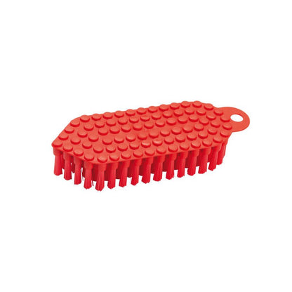 Μια κόκκινη πλαστική Haug Bürsten KG FLEXO-ΒΟΥΡΤΣΑ, ø 0,35MM ΜΕΣΑΙΑ (190x70x25 mm), με δομημένη, στρογγυλεμένη επιφάνεια, σκληρές τρίχες στο κάτω μέρος και μια τρύπα για κρέμασμα στη μία άκρη. Εκτίθεται μπροστά από ένα απλό λευκό φόντο.