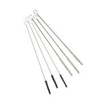 Το σετ βουρτσών Haug με ακροφύσια από ανοξείδωτο ατσάλι V2A 6 τεμαχίων από Haug Bürsten KG περιλαμβάνει πέντε λεπτές βούρτσες καθαρισμού με λαβές από ανοξείδωτο ατσάλι και άκρα με θηλιές, με χρωματιστές τρίχες: δύο μαύρες, δύο λευκές και μία γκρι. Ιδανικό για λεπτομερείς επαγγελματικές εργασίες καθαρισμού.