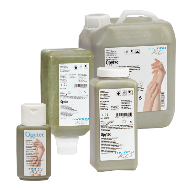 Απεικονίζονται τέσσερα δοχεία του Kiehl Opytec Handreinigers für Grobverschmutzungen της Johannes Kiehl KG, το καθένα με λευκή ετικέτα με πληροφορίες προϊόντος και εικόνες χεριών. Το πράσινο καθαριστικό χεριών είναι ορατό σε κάθε δοχείο.