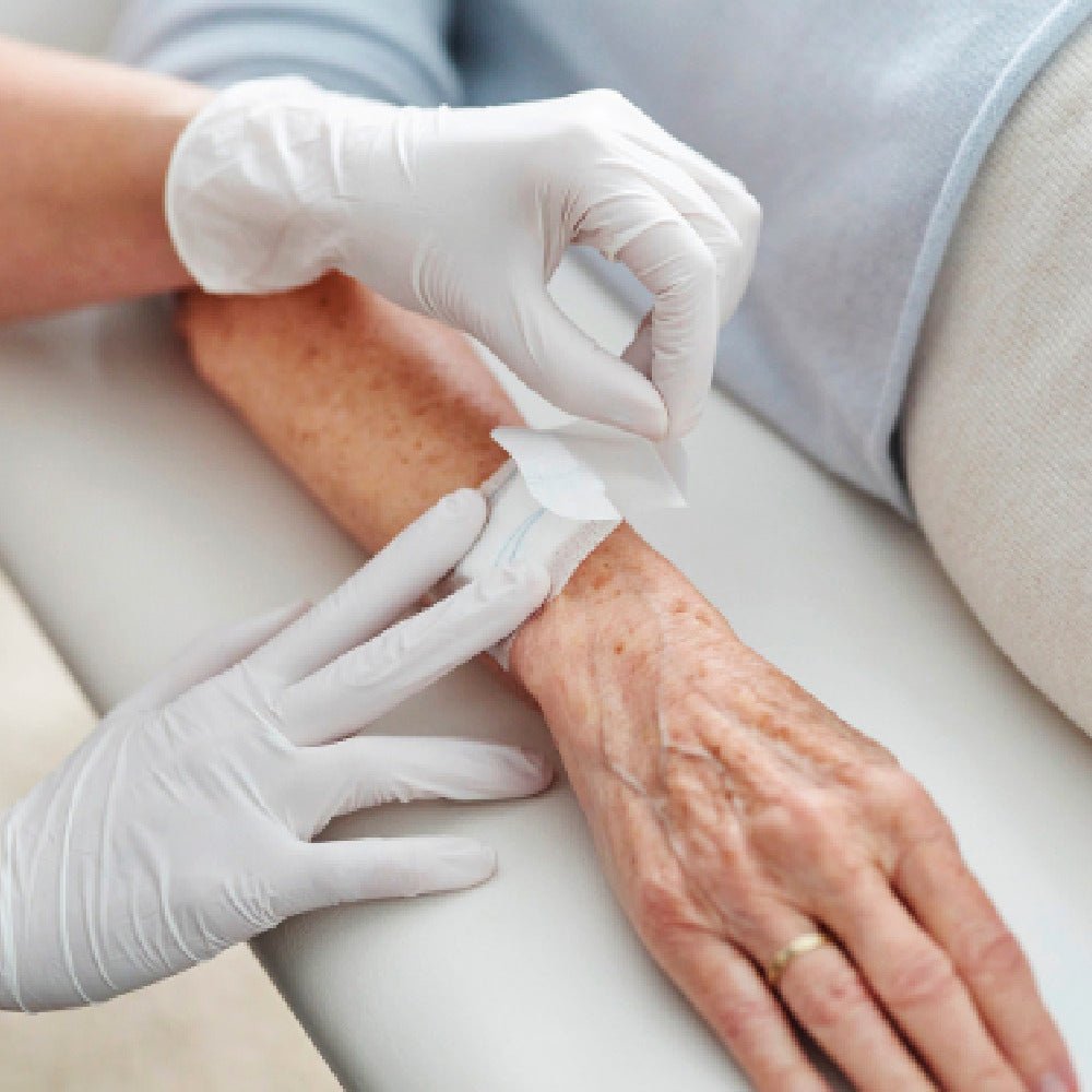 Leukomed skin sensitive, επιδέσμους για ευαίσθητο δέρμα – σε χρήση