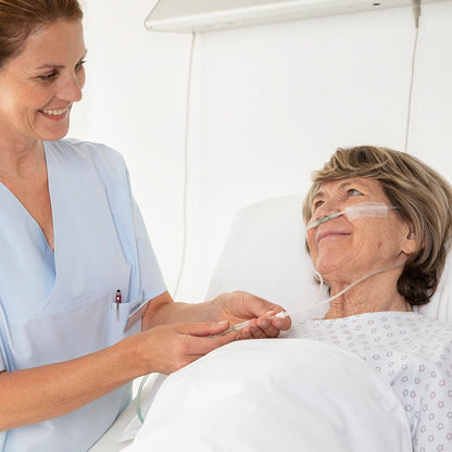 Leukopor, αυτοκόλλητο σε ρολό, με προστατευτικό δακτύλιο – σε χρήση