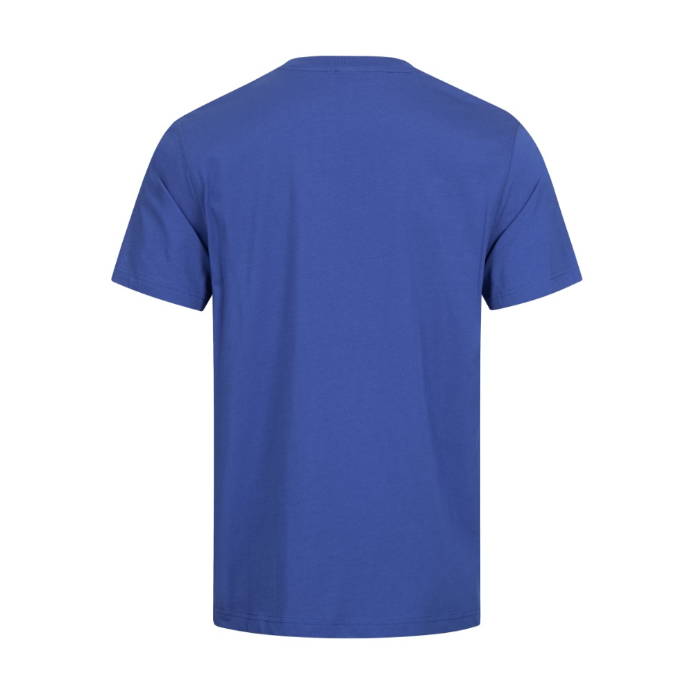Η εικόνα δείχνει την πίσω όψη ενός NITRAS MOTION TEX LIGHT T-Shirt της AS Arbeitsschutz GmbH σε απλό μπλε χρώμα. Είναι κατασκευασμένο από βαμβάκι πιστοποιημένο από OEKO-TEX, έχει στρογγυλή λαιμόκοψη και κοντά μανίκια και φαίνεται σε ένα εκθαμβωτικά λευκό φόντο.