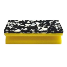 Το Arcora PU-PAD SCHWAMM (150 x 70 x 45 mm) της Arcora International GmbH έχει μια κίτρινη βάση από αφρό PU και μια μαύρο-λευκή μαρμάρινη επιφάνεια τριβής. Διατίθεται σε συσκευασίες των 10, απεικονίζεται σε λευκό φόντο.