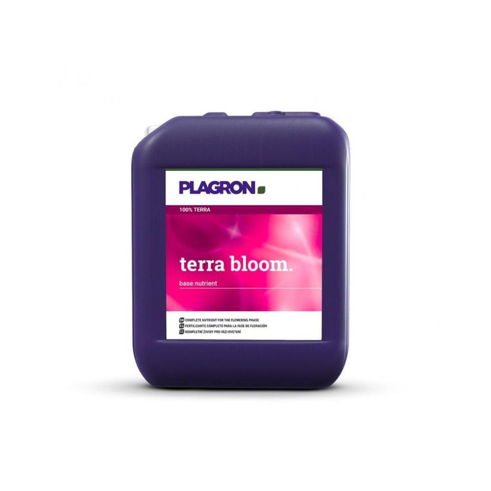 Ένα μοβ δοχείο με την επιγραφή «Plagron Terra Bloom» από την Bertels B.V. είναι ένα λίπασμα ανθοφορίας με ροζ-λευκή ετικέτα, το οποίο χρησιμοποιείται ως βασικό θρεπτικό συστατικό για την προώθηση της βέλτιστης ανθοφορίας για έντονη ανάπτυξη φυτών.