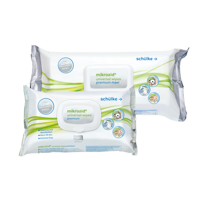 Εκτίθενται δύο συσκευασίες Schülke Mikrozid® universal wipes Desinfektionstücher premium της Schülke & Mayr GmbH. Η μία φέρει την επιγραφή «premium maxi», ενώ η άλλη μόνο «premium». Και οι δύο είναι κυρίως λευκοπράσινες, με οδηγίες και σύμβολα για τη χρήση στη συσκευασία για την ταχεία απολύμανση με αλκοολικά μαντηλάκια απολύμανσης.