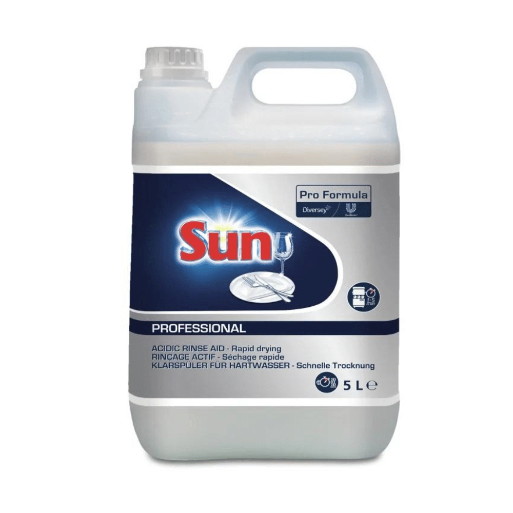Εικόνα μιας κανάτας 5 λίτρων με την επιγραφή «SUN Professional Klarspüler für Hartwasser» από την Diversey Deutschland GmbH & Co. OHG, με όξινο λαμπρυντικό για την αποφυγή εναποθέσεων αλάτων. Ιδανικό για επαγγελματικά πλυντήρια πιάτων, εξασφαλίζει γρήγορο στέγνωμα και είναι τέλειο για σκληρό νερό. Η κανάτα διαθέτει λαβή και στόμιο καθώς και κείμενο σε πολλές γλώσσες.
