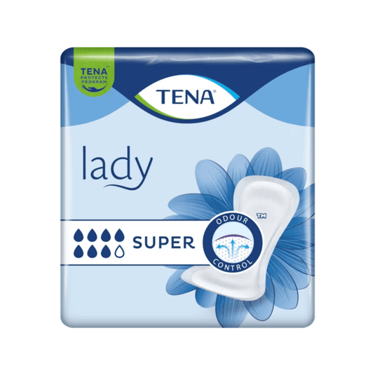Η συσκευασία του σερβιετάκι ακράτειας TENA Lady Super | Συσκευασία (30 τεμάχια) της TENA - Essity Germany GmbH είναι σε μπλε και λευκό χρώμα. Χαρακτηριστικά στοιχεία όπως οι λέξεις «Lady» και «SUPER», σταγόνες απορρόφησης, ένα μοτίβο με λουλούδια καθώς και όροι όπως «Odour Control» την καθιστούν την ιδανική επιλογή για όσους αναζητούν αξιόπιστη προστασία από την ακράτεια στο πλαίσιο του προγράμματος TENA Protects.