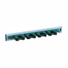 Η θήκη εργαλείων Arcora TOOLS HOLDER FÜR SERVICEWÄGEN της Arcora International GmbH διαθέτει τέσσερις πράσινες-μαύρες, ελατηριωτές σφιγκτήρες σε μια μεταλλική ράγα, ιδανική για την αποθήκευση εργαλείων και την οργάνωση των κονταριών εργαλείων όπως σκούπες ή σφουγγαρίστρες.
