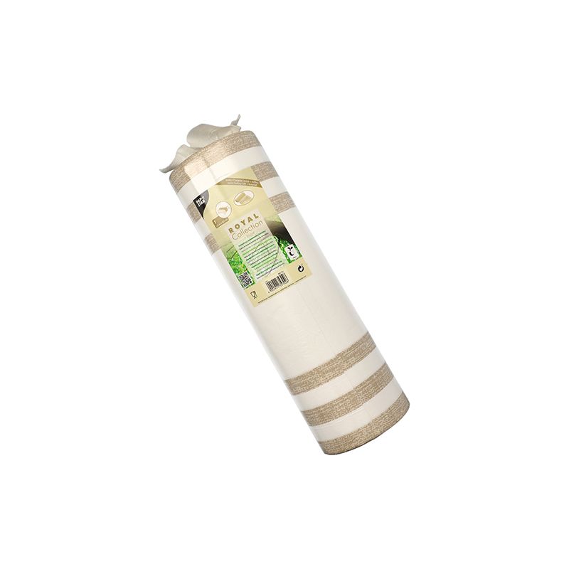 Ένα ρολό στρώματος γιόγκα με λευκές και μπεζ ρίγες από τη συλλογή «ROYAL» της PAPSTAR διάδρομου τραπεζιού, παρόμοιου με ύφασμα, από μίγμα PV-Tissue της PAPSTAR GmbH διαθέτει μια ετικέτα με λεπτομέρειες προϊόντος και σύμβολα, όλα κατασκευασμένα σε ένα σχέδιο μίγματος πολτού-βισκόζης ιστού που στέκεται κάθετα μπροστά σε ένα άψογα λευκό φόντο.