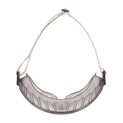 Die 3M™ Schutzbrille 2890 von 3M Deutschland GmbH ist eine geschlossene Schutzbrille mit einer Anti-Beschlag versiegelten Klarsichtscheibe und einem verstellbaren Band für sichere, klare Sicht.